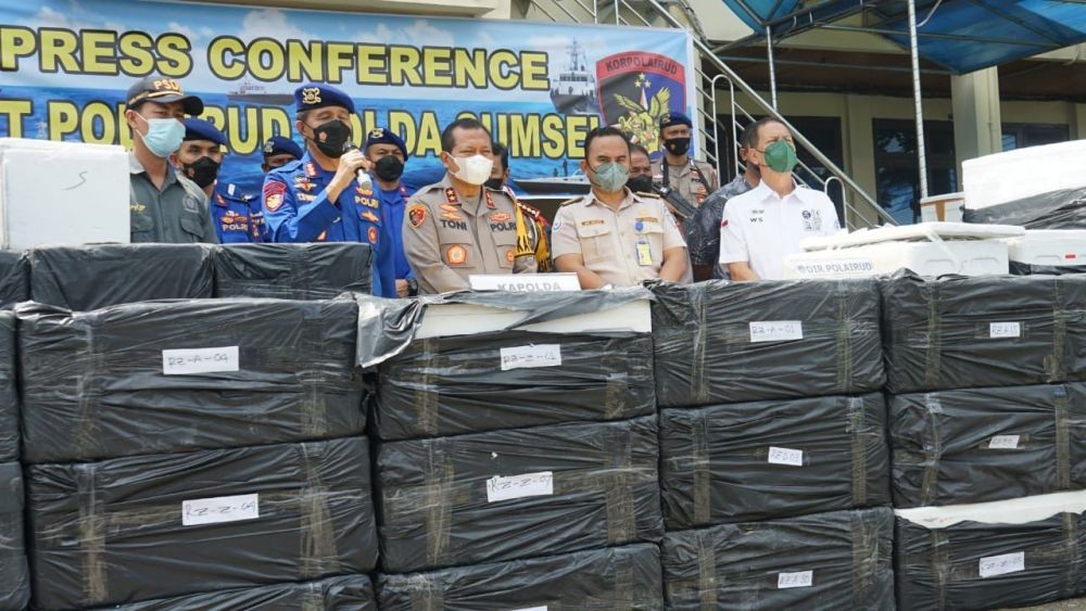 Polda Sumsel Ungkap Penyelundupan 517.000 Benur Terbesar di Indonesia 