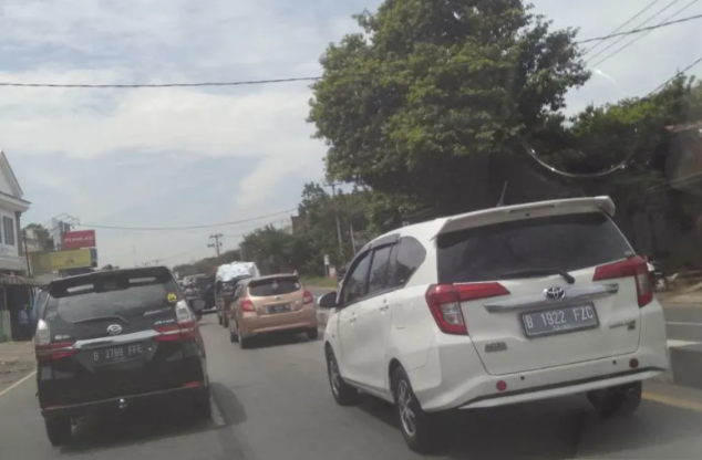 Polisi Mulai Berlakukan One Way dari Tol Cipali Mengarah ke Jateng