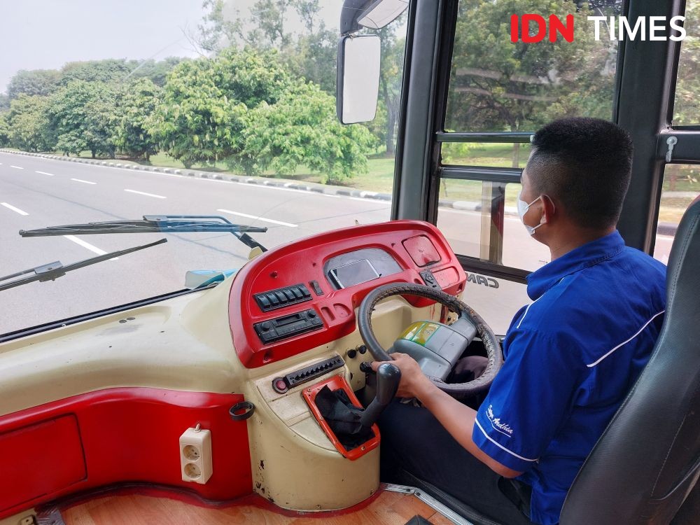 Kisah Sopir Shuttle Bus Soetta, Tetap Bersyukur Meski Tak Bisa Mudik
