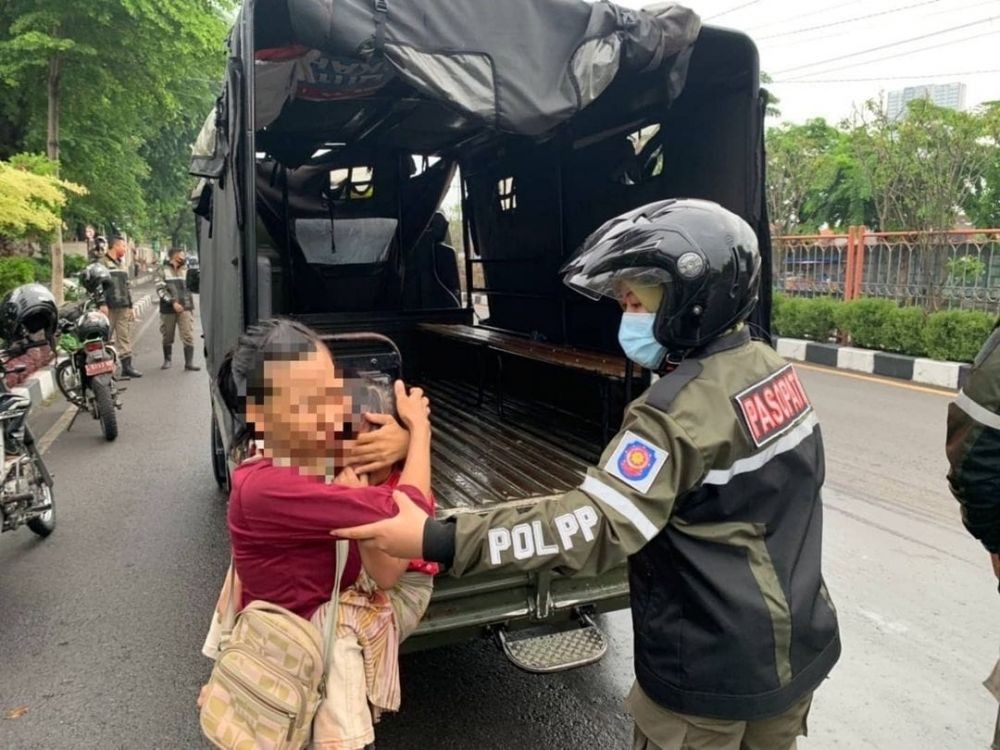 Petinggi Satpol PP Surabaya Diduga Jual Barang Hasil Penertiban