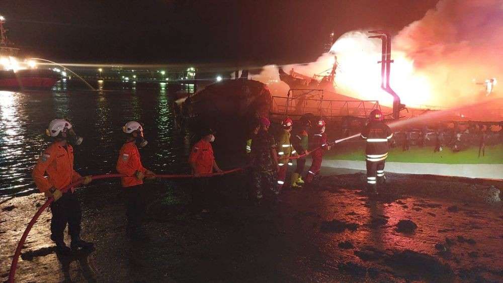 Deretan Kapal Nelayan Cilacap Terbakar di Pelabuhan Wijayapura, Ini Pemicunya