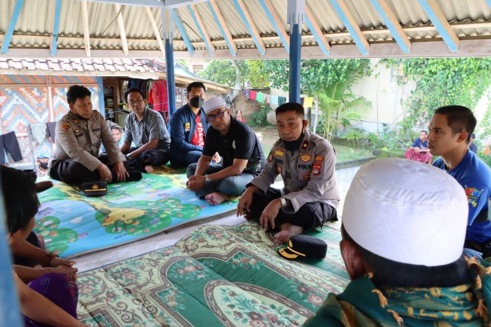 Warga Lombok Ricuh, karena Tersulut Petasan Dekat Kandang Sapi 