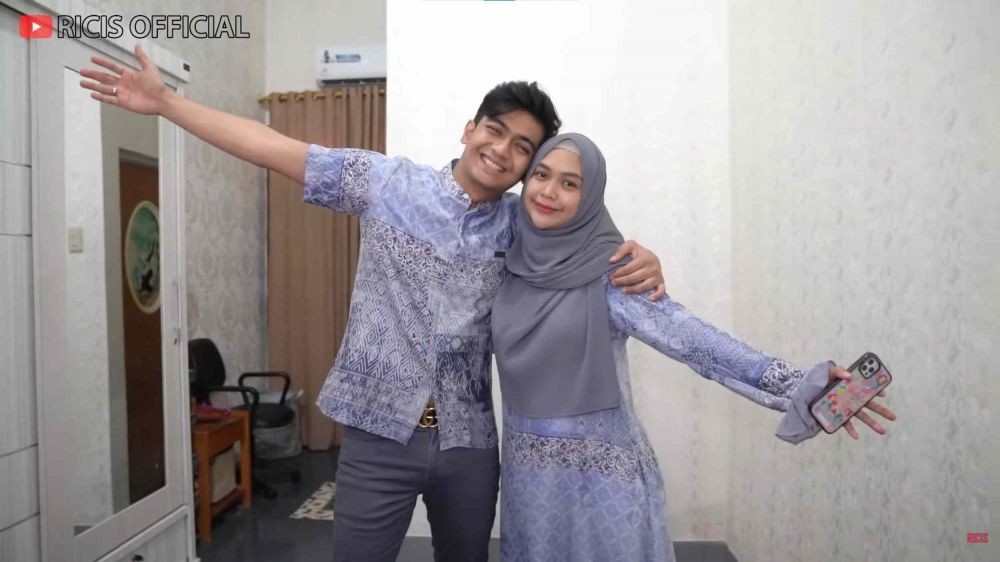 9 Suami Artis Ini Pernah Dituding Numpang Hidup Sama Istri