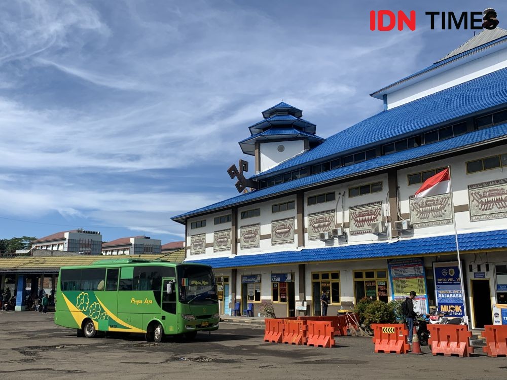 14 Awak Bus di Terminal Rajabasa Tes Urine oleh BNN, Hasilnya?