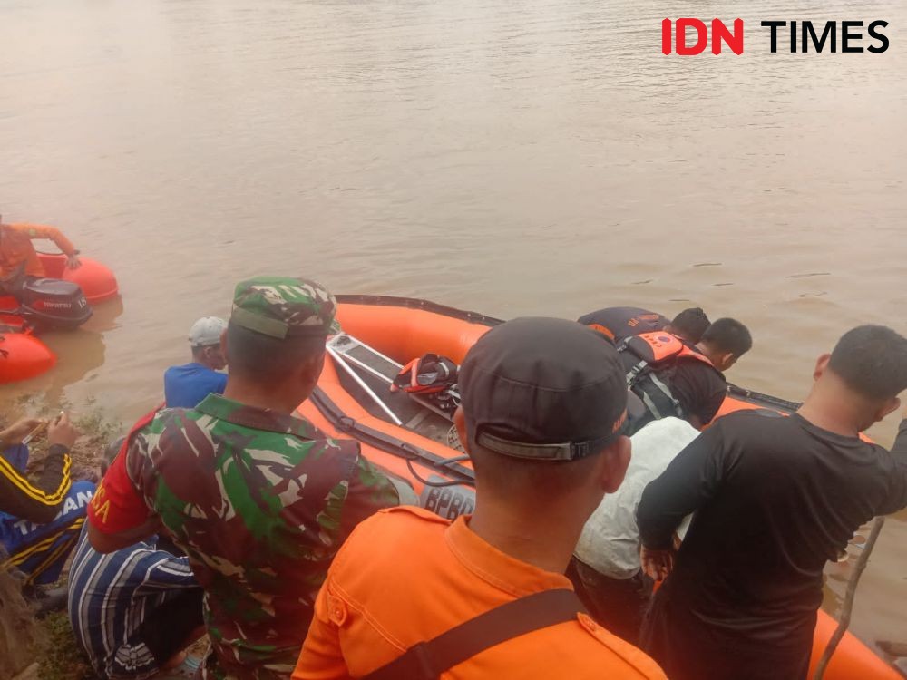 Loncat dari Jamban, Bocah 2 Tahun Hilang Tenggelam di Sungai Musi