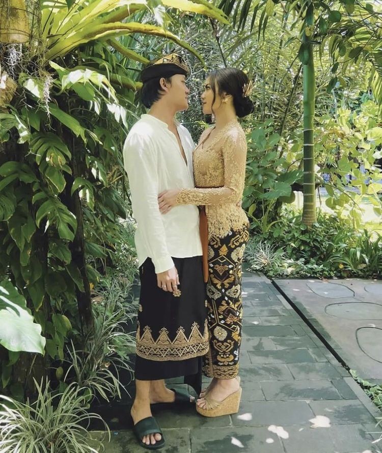 10 Momen Rizky Febian Hadiri Acara Keluarga Mahalini Di Bali