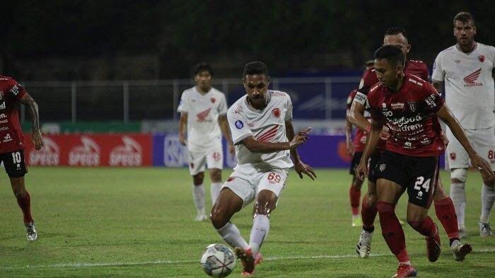 Gelandang PSM Makassar Delvin Rumbino Resmi Masuk Skuat PSIS Semarang 