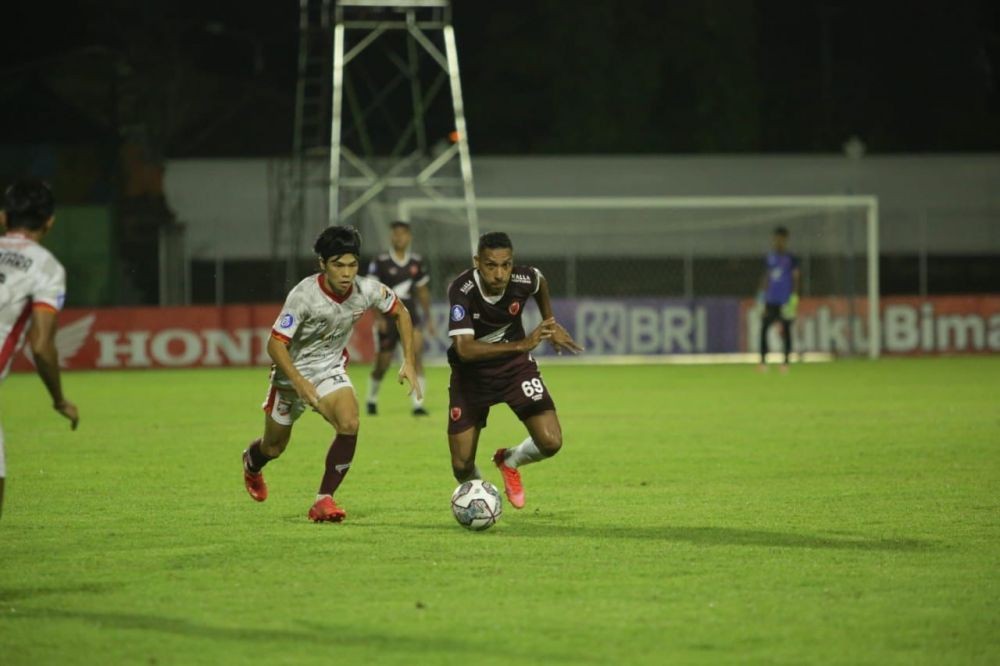 Gelandang PSM Makassar Delvin Rumbino Resmi Masuk Skuat PSIS Semarang 