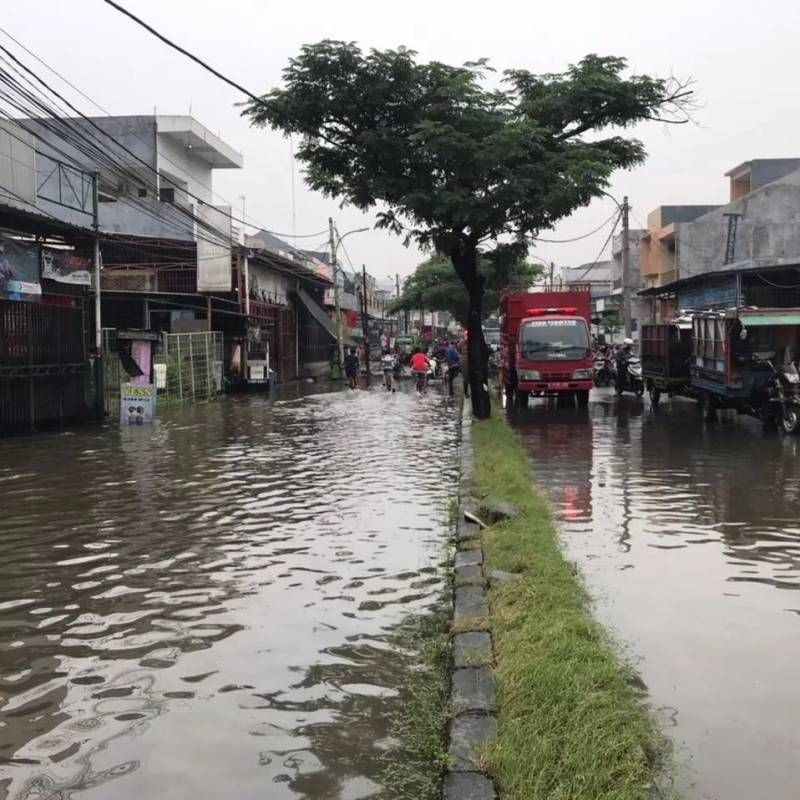Banjir Rendam Ratusan Rumah di Periuk Tangerang 