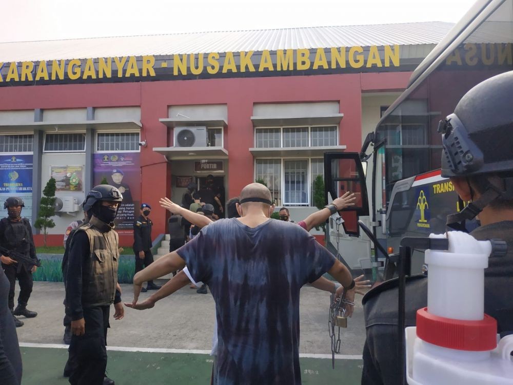 Potret Bandar Narkoba Semarang saat Dijebloskan Sel Super Maximum Nusakambangan