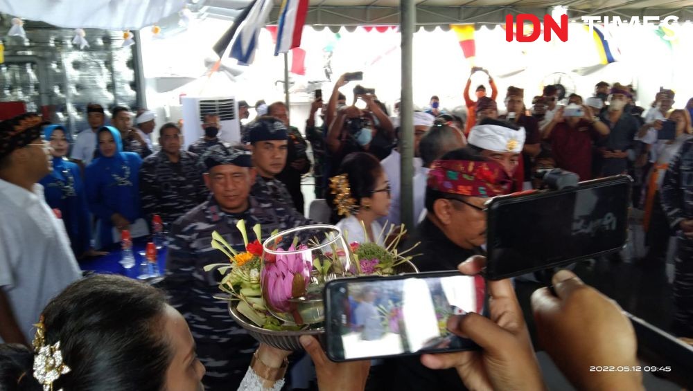 KASAL TNI Terima Anugerah Ksatria Padma Nusantara dari 17 Raja Bali