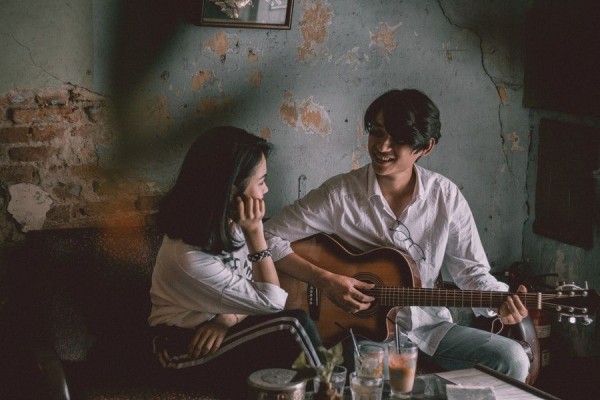 5 Cara Ampuh Keluar dari Friendzone, Jangan Sampai Terjebak!