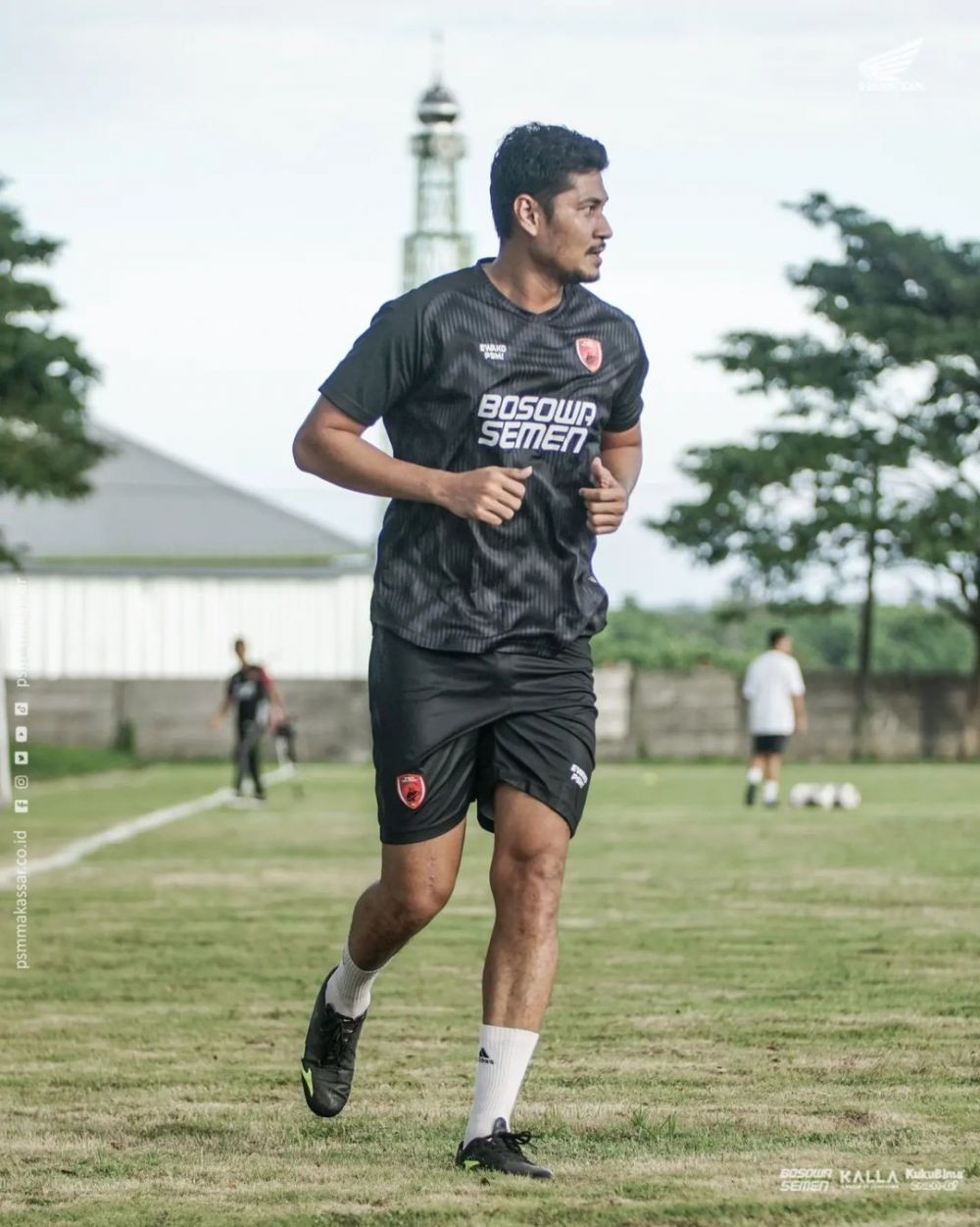 Pelatih PSM Makassar Isyaratkan Cari Pengganti Abdul Rahman