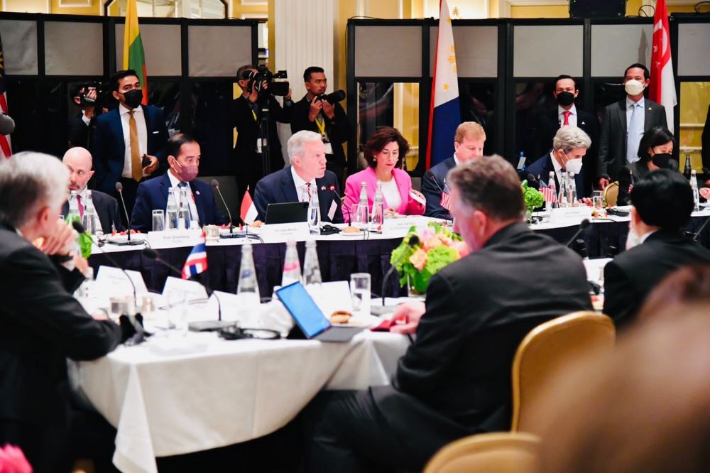 Jokowi Teken MoU dengan Air Products, Sedot Investasi US$15 Miliar