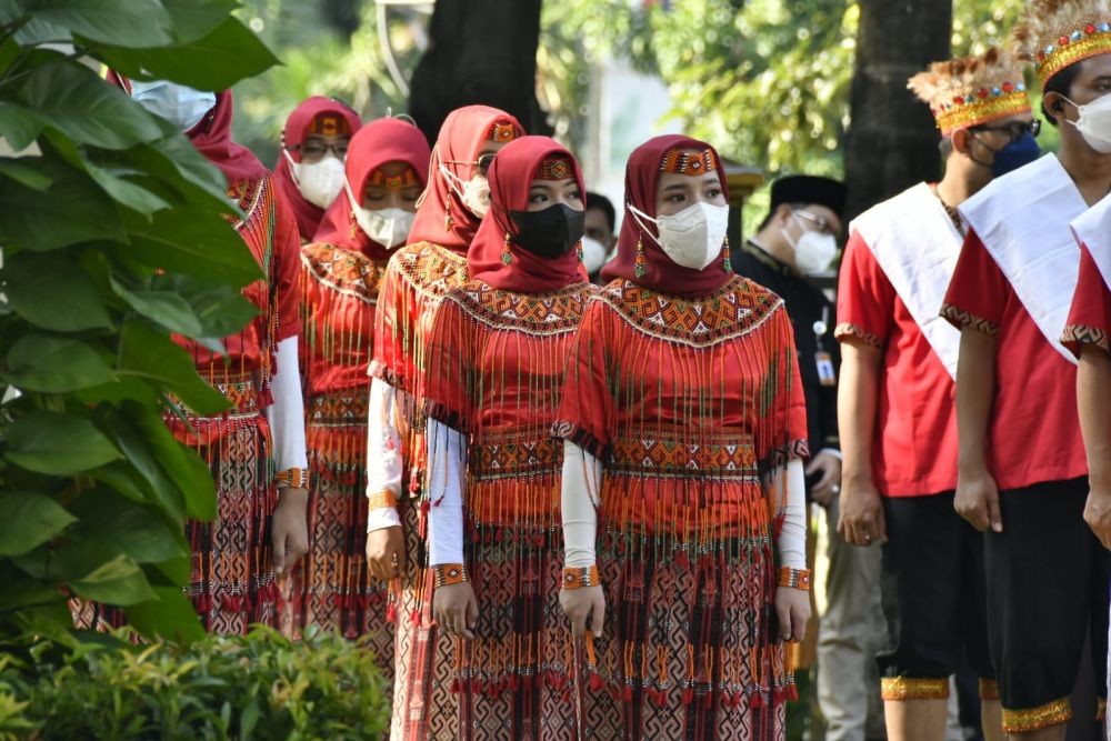 Pemkot Makassar Masih Kaji Aturan Baju Adat untuk Seragam Sekolah