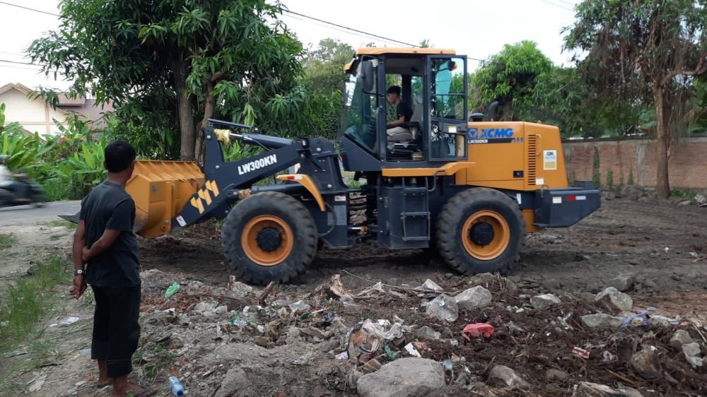 NasDem Kerahkan Alat Berat Perbaiki Jalan di Rampi Lutra