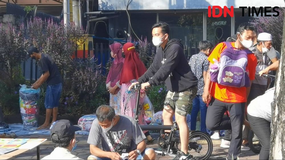 Gibran Ingatkan Pedagang di CFD Tak Gelar Dagangan di Taman