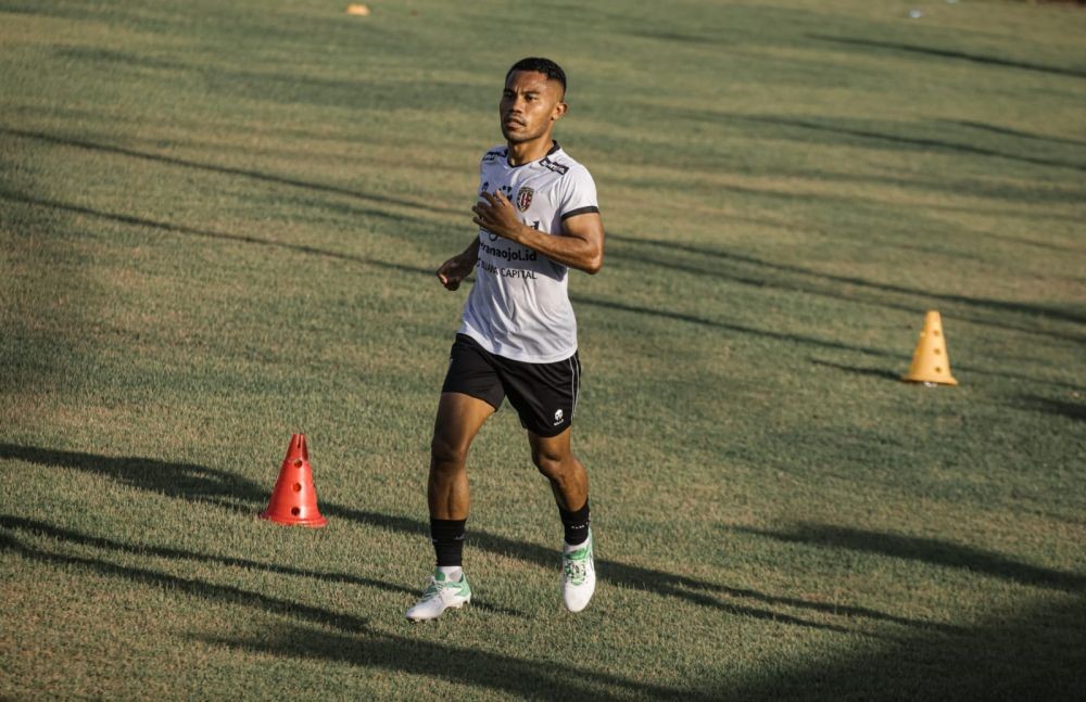 3 Pemain Muda Bali United Terlihat Trial Latihan Bareng