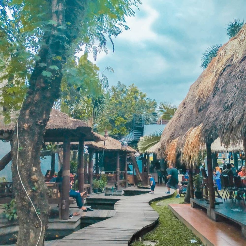 Tempat Makan Di BSD Dengan Pemandangan Alam Yang Menenangkan