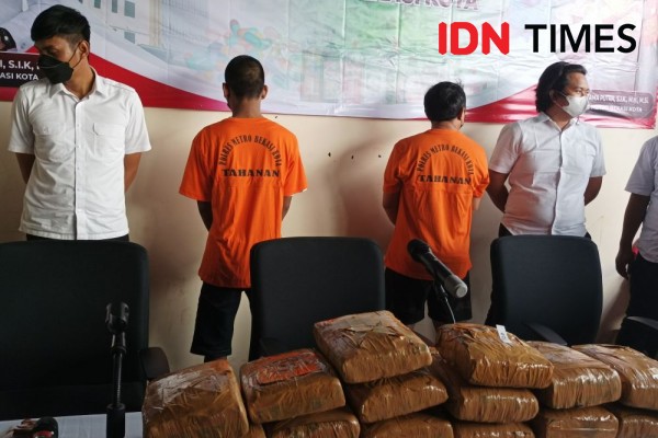 2 Kurir Narkoba di Bekasi Ditangkap, Polisi Amankan Ganja 21 Kilogram