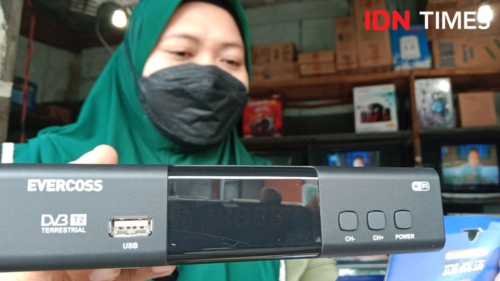 Gegara Iklan Agnes Monica, Pedagang Set Top Box di Semarang Laris Manis