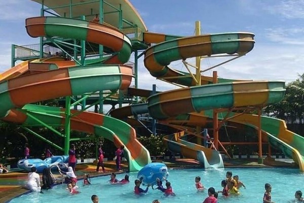 Panas dan Gerah? Main Air di 5 Waterpark di Cilegon Ini