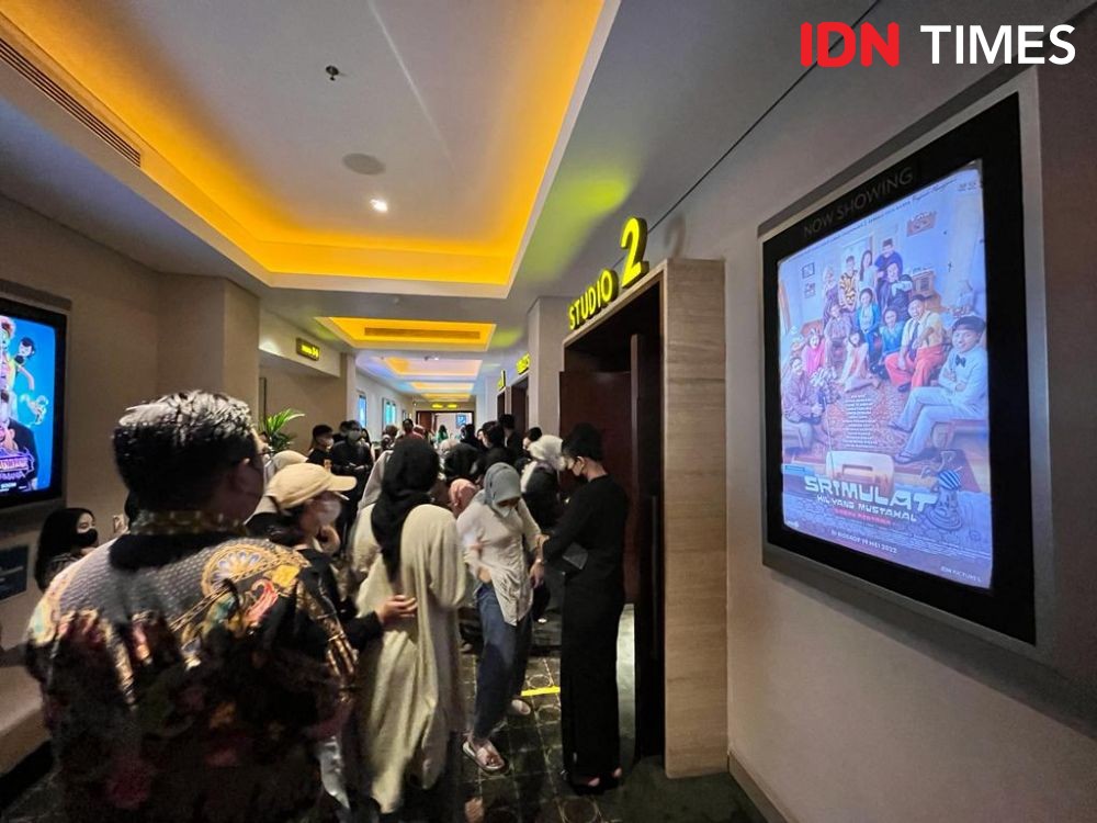 Tayang Perdana di Semarang, Film Srimulat Bikin Tawa Penonton Pecah 