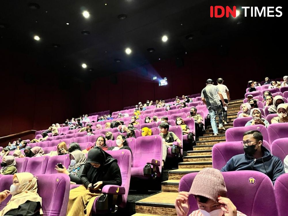 Tayang Perdana di Semarang, Film Srimulat Bikin Tawa Penonton Pecah 