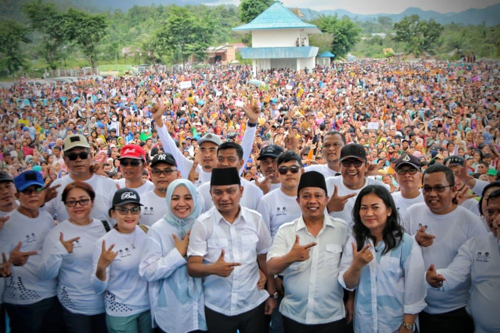 Penuh Haru, Bupati Bakhtiar Pamit di Hadapan Puluhan Ribu Warga