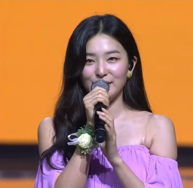 Penampilan Seulgi Red Velvet Bius Penonton Allo Bank Festival 2022 