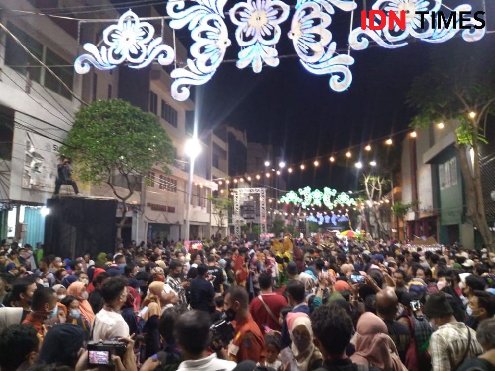 Rakyat dan Pejabat Melebur Ramaikan Festival Rujak Uleg