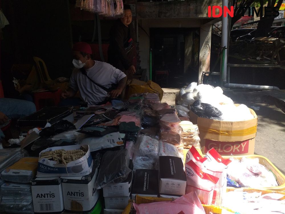 Protokol Kesehatan Dilonggarkan, Penjualan Masker di Manado Menurun