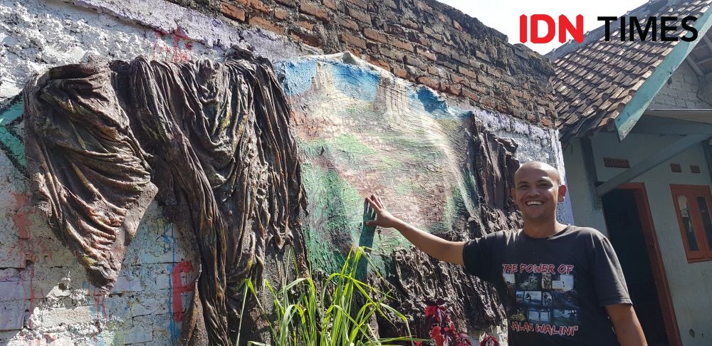 Kisah Pandi, Pelukis Kab.Bandung Ubah Sampah Diapers Jadi Karya Seni