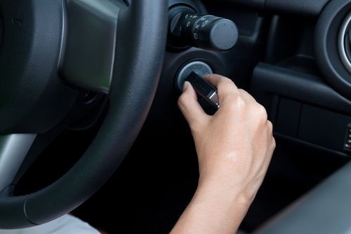 Jangan Panik! Ini Penyebab Mobil Mogok Mendadak