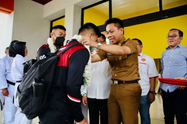 Dispora Ingin Atlet Lampung Raih Medali SEA Games Terima Tali Asih