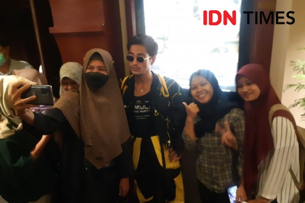 Ngakak, hingga Haru, Keseruan Nonton Film Srimulat di Surabaya