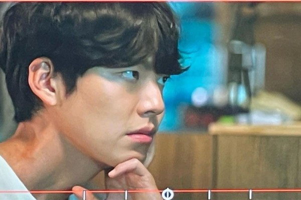 8 Kabar Terbaru Kim Woo Bin yang Dinyatakan Positif COVID-19
