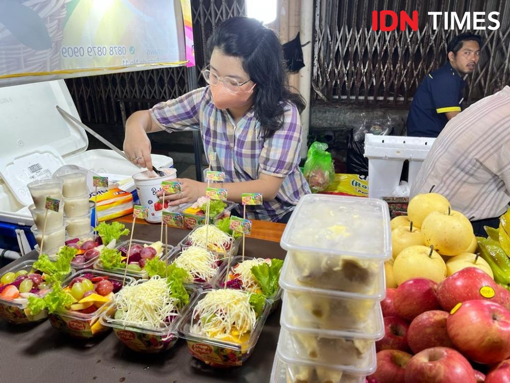 Buka Lagi, Warga Lepas Rindu di Waroeng Semawis Pecinan Semarang