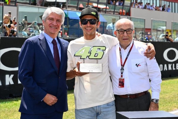 Campur Aduk Perasaan Valentino Rossi Usai Nomor 46 Pensiun