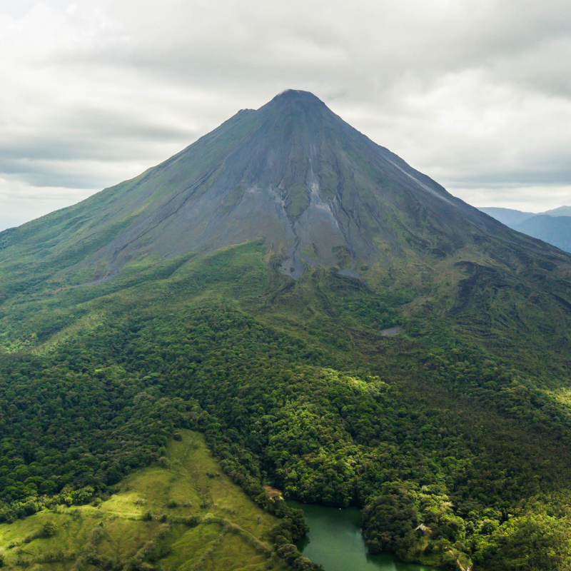 [QUIZ] Tes Psikologi untuk Mengetahui Kepribadian dari Gambar Gunung Pilihanmu