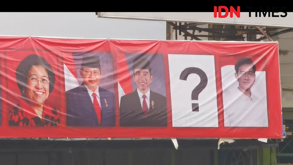 Viral! Warga Solo Pasang Spanduk Gibran Jadi Presiden Indonesia Ke-9