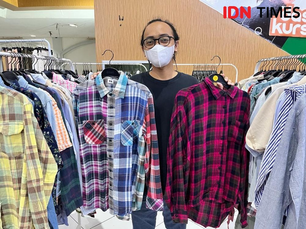 Bilik Thrift di Semarang Rela Keliling Kota Berburu Baju Bekas Korean Look 
