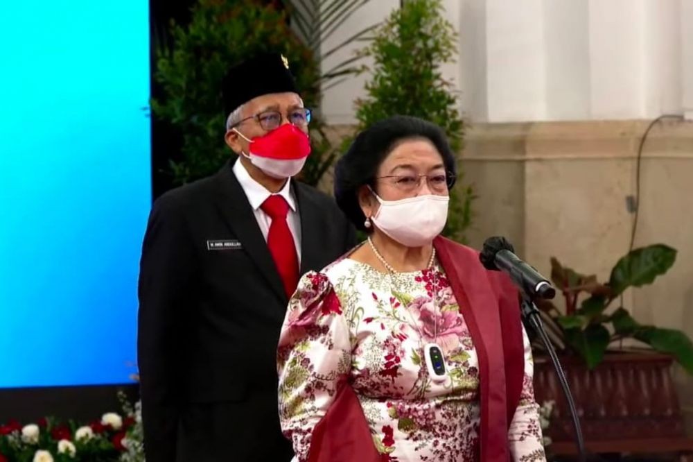 [BREAKING] Jokowi Lantik Kepala BPIP, Megawati Tetap Jadi Dewan Pengarah