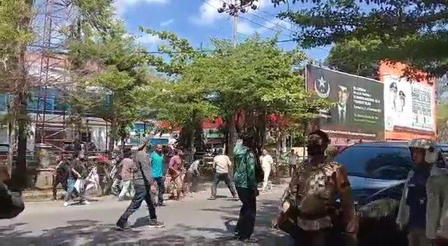 Aparat TNI-Polri Berjaga Depan Asrama Papua di Makassar Usai Bentrokan