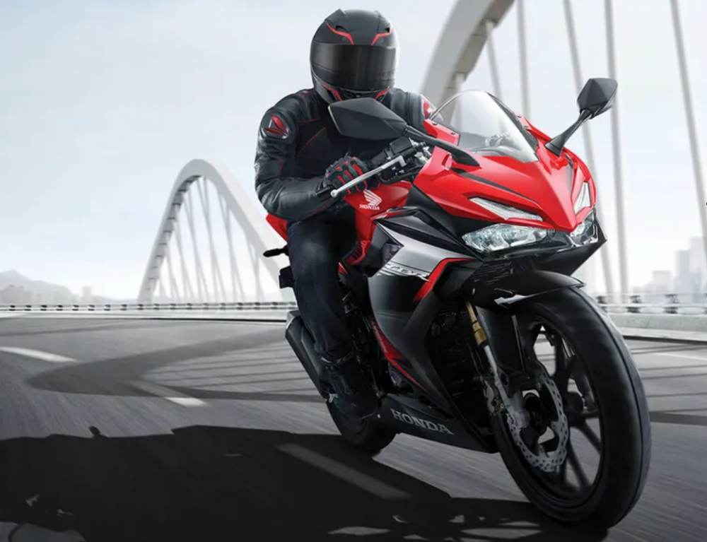 Honda CBR150 R: Harga Dan Spesifikasi