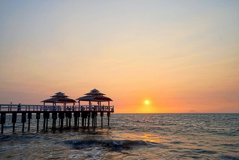 10 Deretan Pantai Anyer yang Bagus dan Cocok untuk Liburan