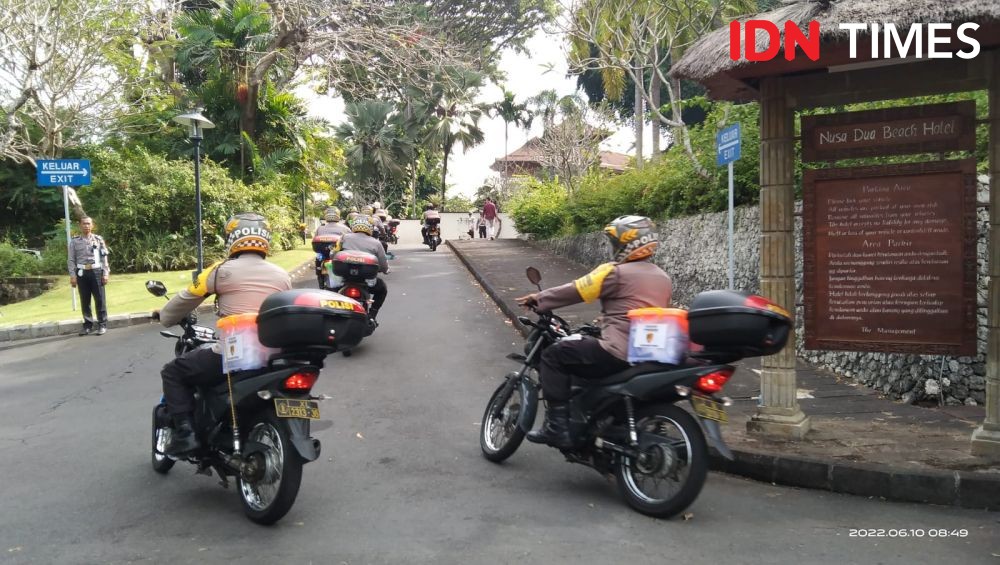 Bareskrim Polri Salurkan 20 Ribu Paket Sembako untuk Masyarakat Bali