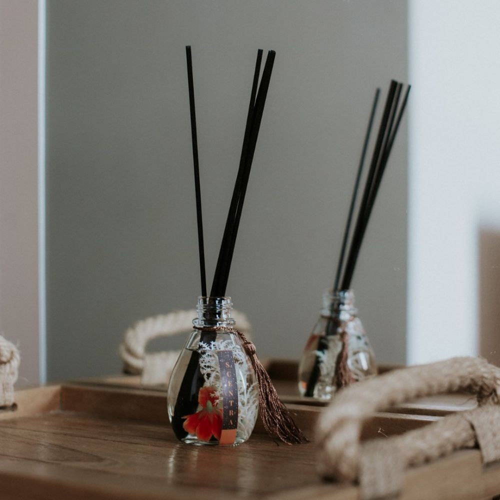 7 Rekomendasi Reed Diffuser Yang Bikin Rumah Super Wangi