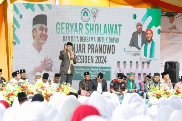 Doa Bersama, Santri dan Ulama di Sumut Sebut Ganjar Peduli Pesantren