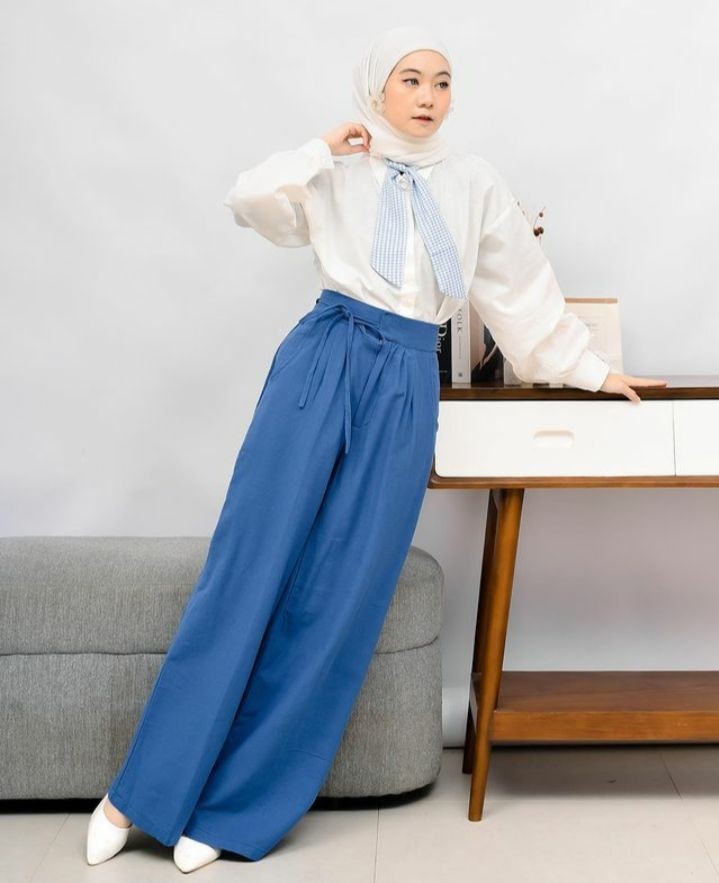 Model Celana Hits Dipakai Kalangan Artis, Bikin Tampilan Makin Fresh